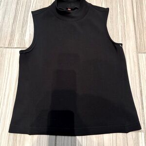 SPANX: AIRESSENTIALS MOCK NECK TOP IN VERY BLACK SMALL